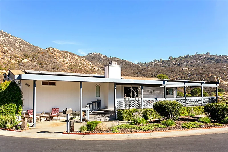 8975 Lawrence Welk Dr #243 #243, Escondido, CA 92026