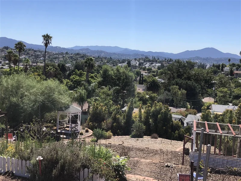 11847 Sapota Dr, Lakeside, CA 92040