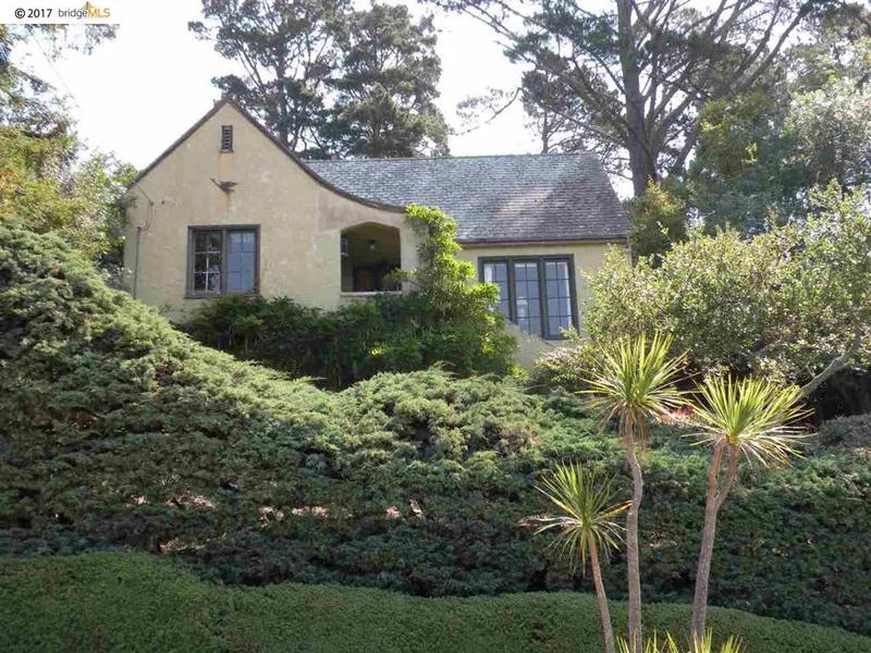 10 Northampton Ave, Berkeley, CA 94707