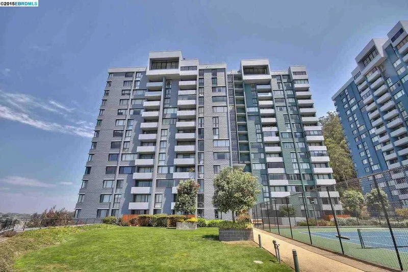 555 Pierce St #103, Albany, CA 94706