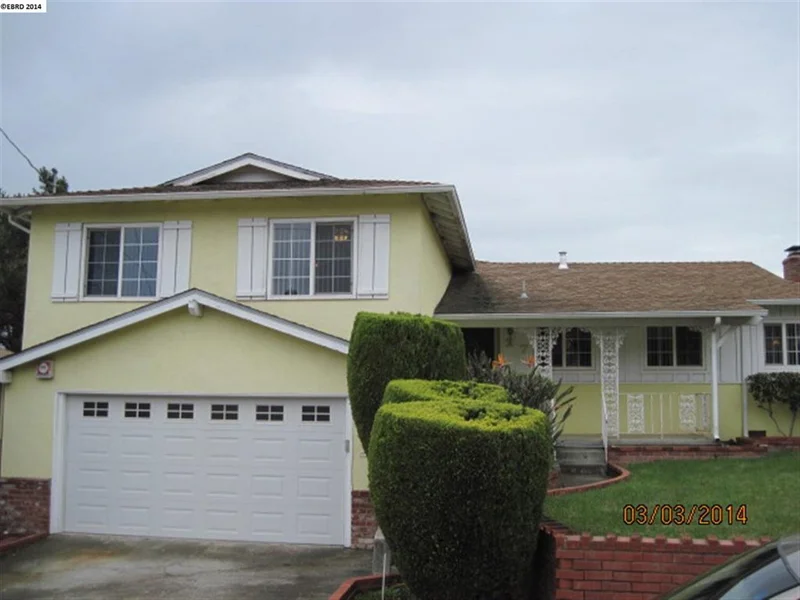 27 Edgemont Way, Oakland, CA 94605-5301