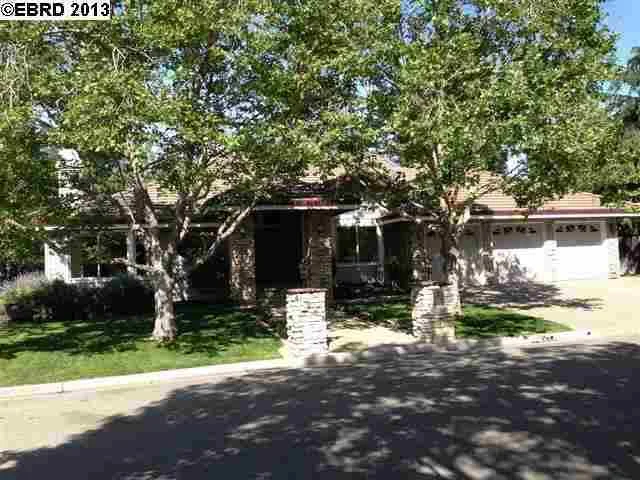 4333 Gold Run Dr, Oakley, CA 94561-3921