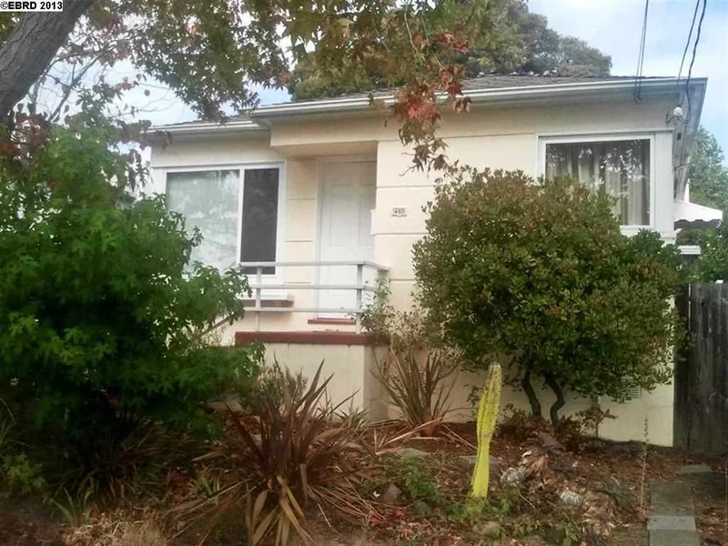 2550 Rampart St, Oakland, CA 94602-3039