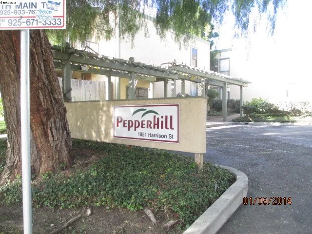1851 Harrison St #3, Concord, CA 94520-2311