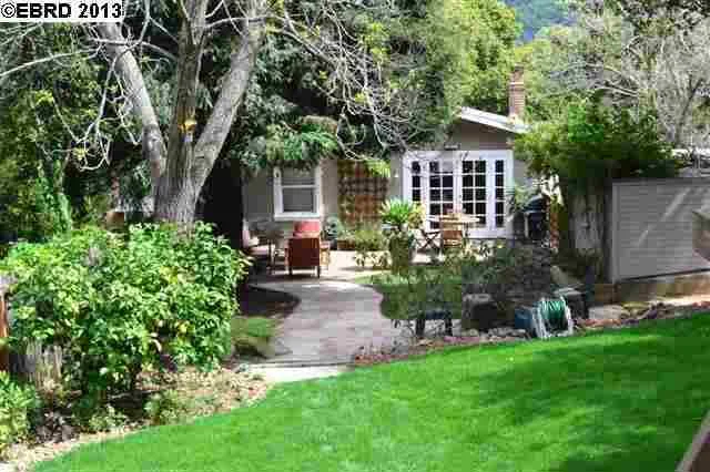 4115 Gregory St, Oakland, CA 94619-2236