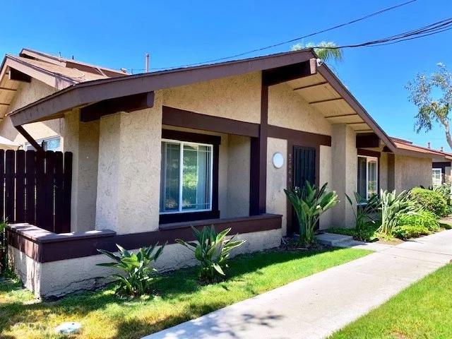 8544 Century #A, Paramount, CA 90723