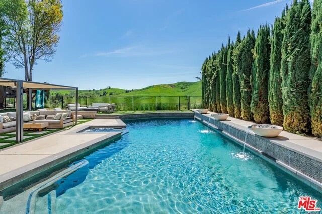 5247 Dantes View Drive, Calabasas, CA 91301