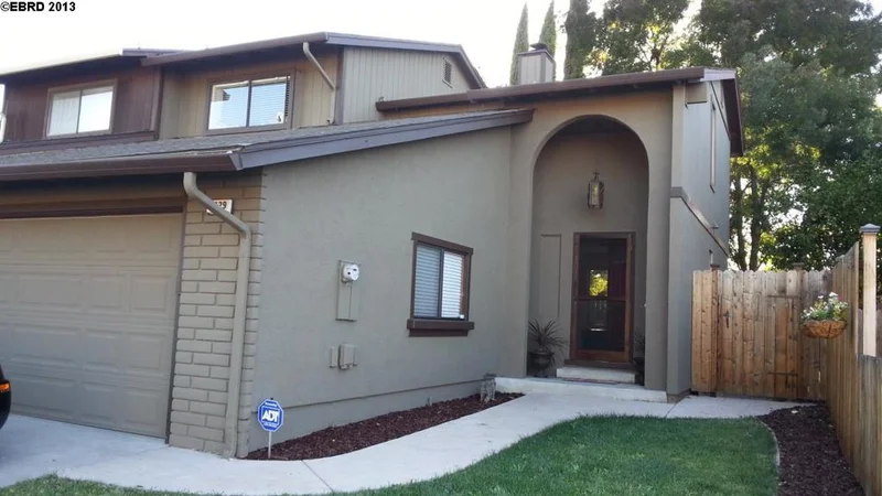 1229 Almondwood Dr, Antioch, CA 94509-5170