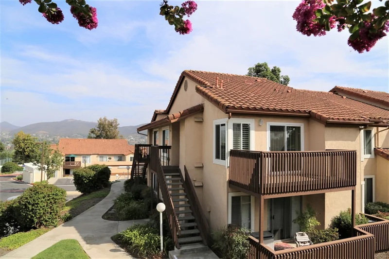 910 Rancho Santa Fe Rd #E, San Marcos, CA 92078