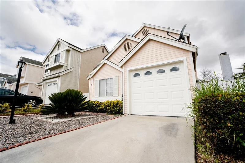 411 61 1st, San Diego, CA 92114