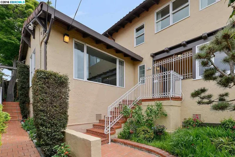 870 Seaview Dr, El Cerrito, CA 94530