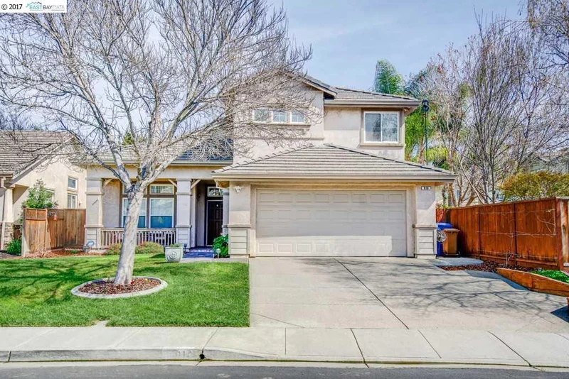 910 Blossom Dr, Brentwood, CA 94513