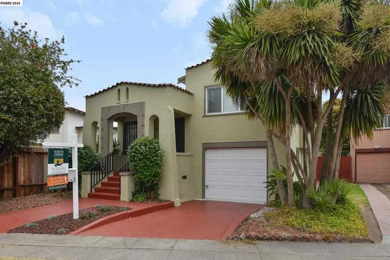911 58th St, Oakland, CA 94608-1405