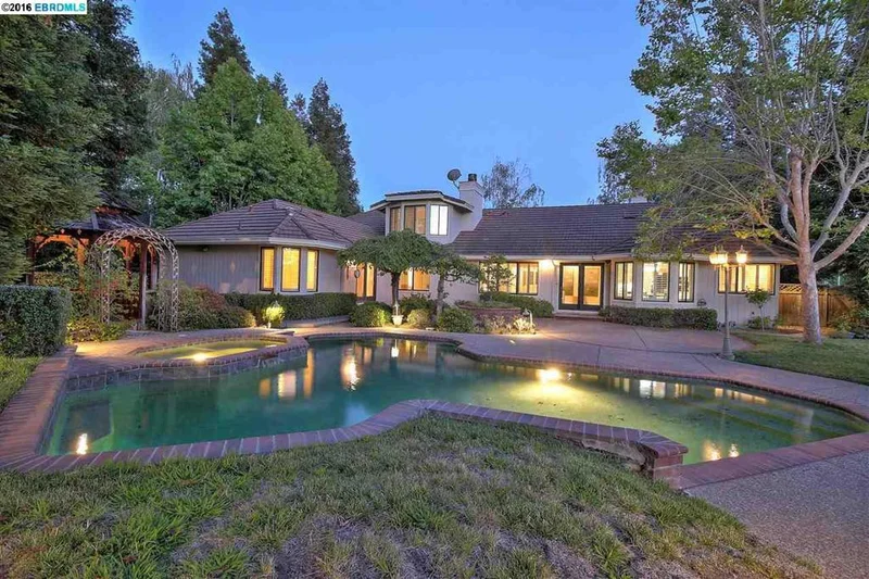 4285 Arbolado Dr, Walnut Creek, CA 94598