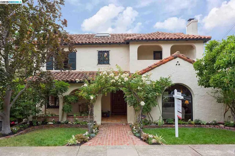 875 Portal Ave, Oakland, CA 94610