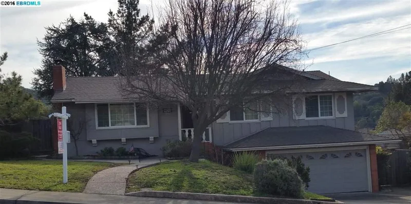 2706 Ramona St, Pinole, CA 94564