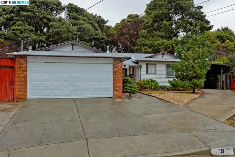 9 Neal Ct, San Pablo, CA 94806