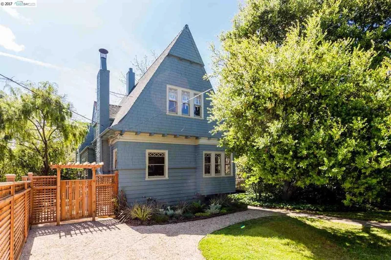 2738 Webster, Berkeley, CA 94705-2605