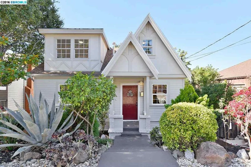 4653 Davenport Ave, Oakland, CA 94619