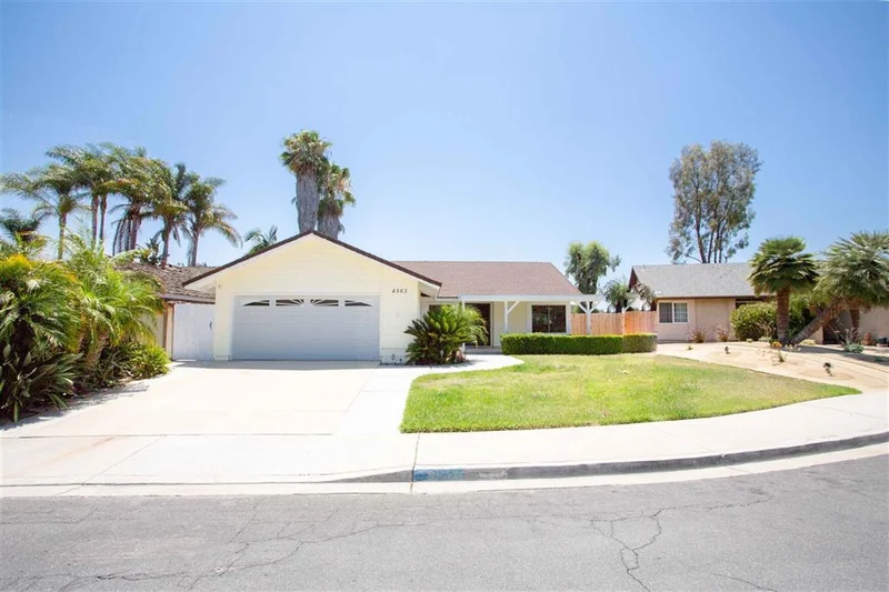 4563 Stratford Circle, Oceanside, CA 92056