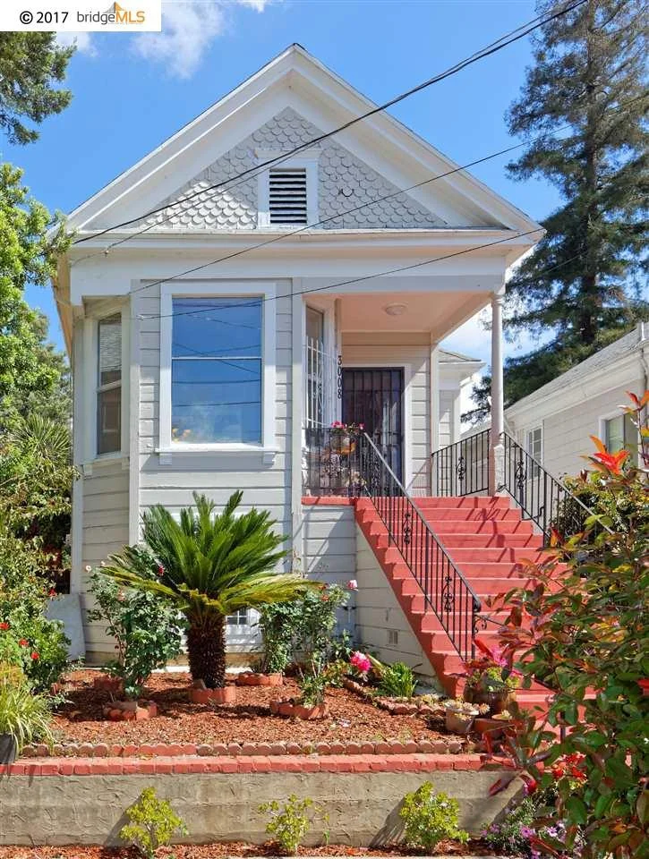 3008 Blossom St, Oakland, CA 94601