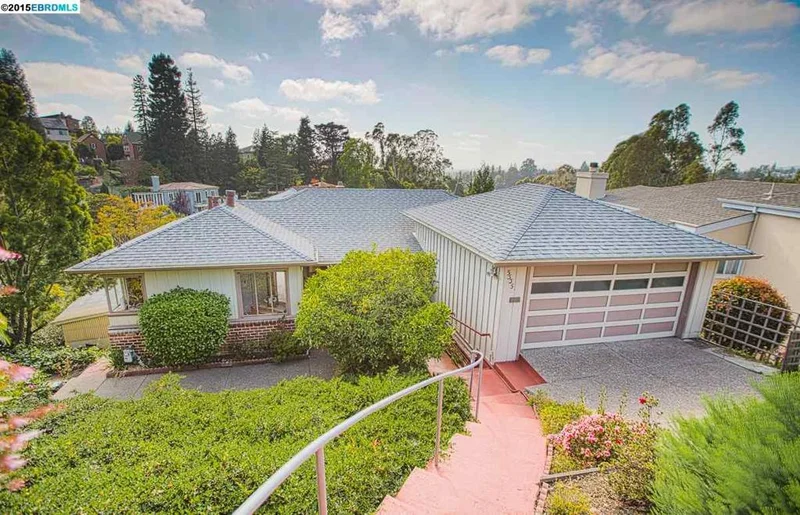 5535 Golden Gate Avenue, Oakland, CA 94618-2110