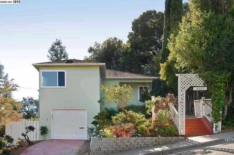 4325 Gregory St, Oakland, CA 94619-2238