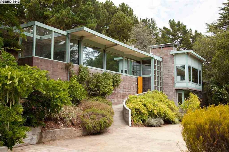 12391 Skyline Blvd, Oakland, CA 94619-3128