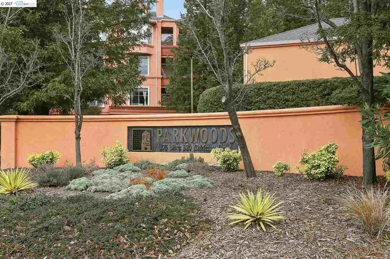 260 Caldecott Ln #118, Oakland, CA 94618