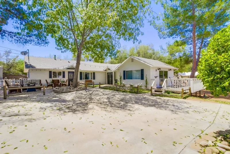 430 Alpine Heights Rd., Alpine, CA 91901