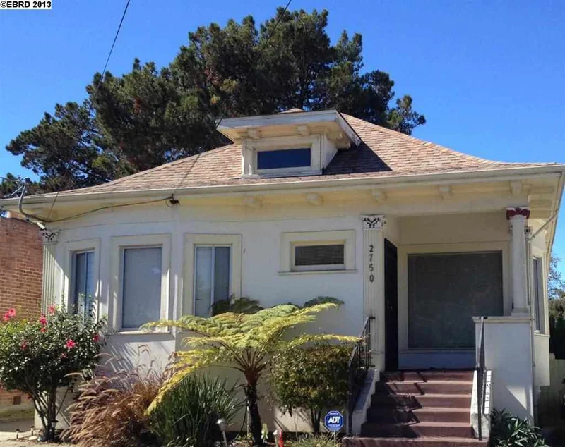2750 Dohr St, Berkeley, CA 94702-2313