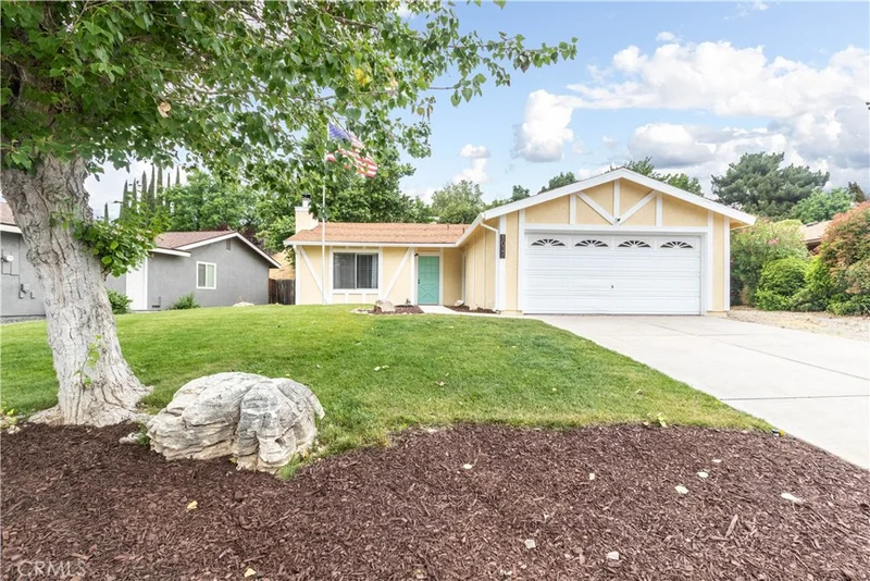 1037 Samantha, Paso Robles, CA 93446