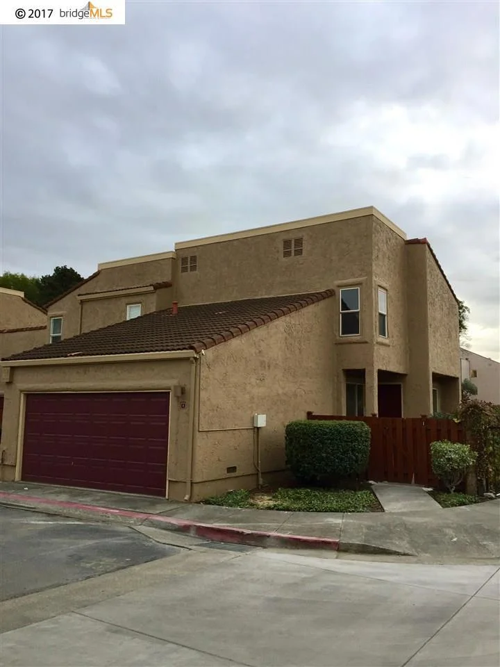 1 Campo Verde Cir, San Pablo, CA 94806