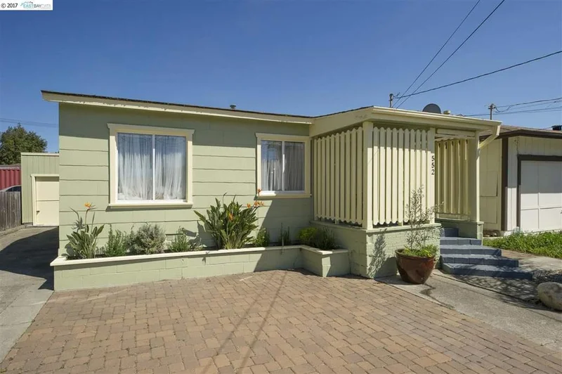 552 Richmond St, El Cerrito, CA 94530-3211