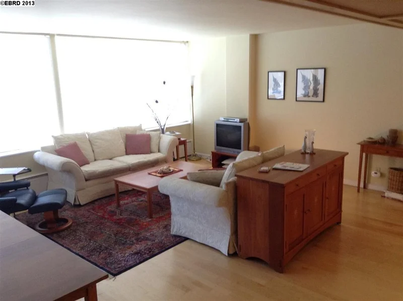 2550 Dana St #2A, Berkeley, CA 94704-2815