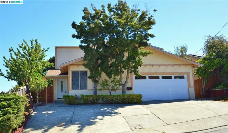 1237 Mcdonald Dr, Pinole, CA 94564