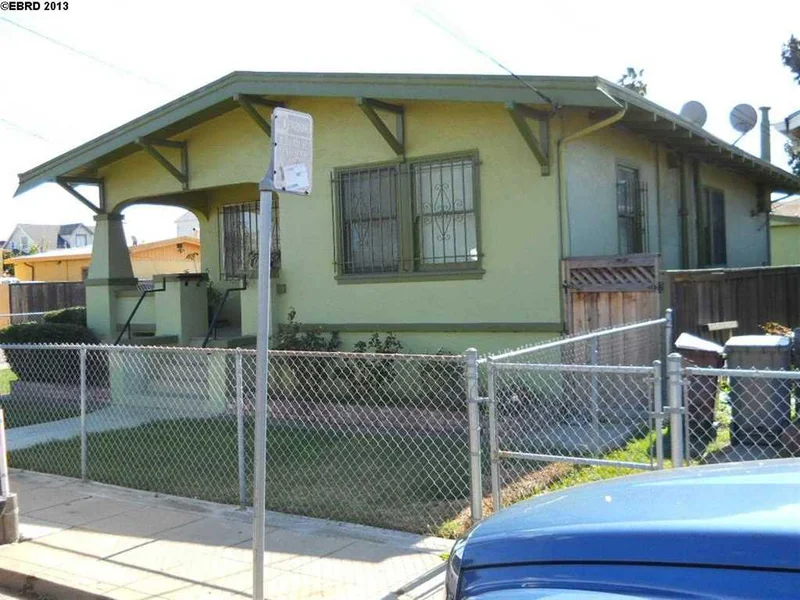 1136 103rd Ave, Oakland, CA 94603-3109