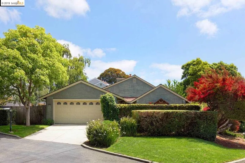561 Willow Ct, Benicia, CA 94510