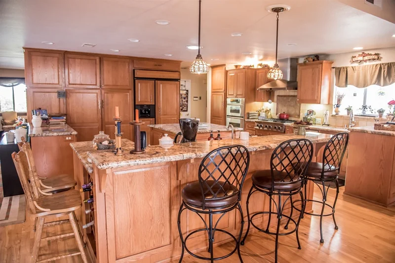 1223 Poplar St., Ramona, CA 92065