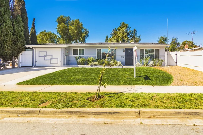 5572 Bergen St, San Diego, CA 92117