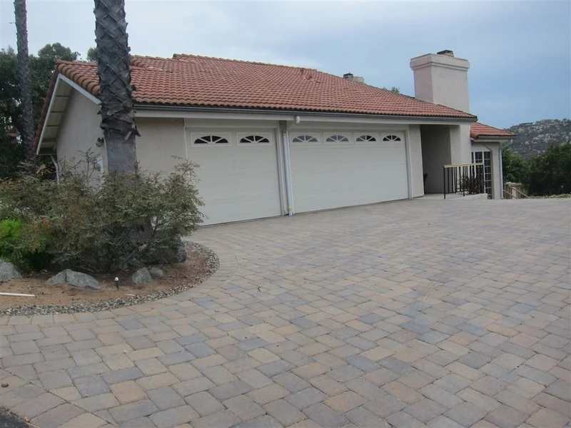 1238 Avocado Summit Dr, El Cajon, CA 92019