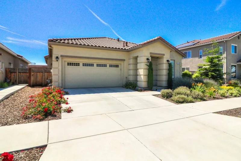 1190 Black Forest, Hollister, CA 95023