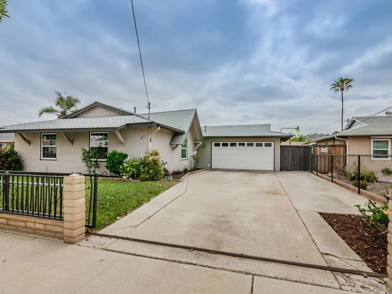 871 Denise Ln, El Cajon, CA 92020