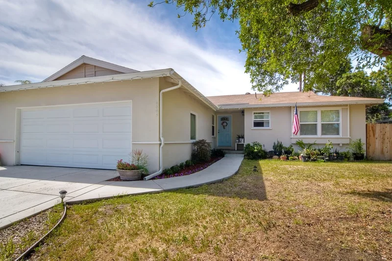 9005 Christiana St, Spring Valley, CA 91977