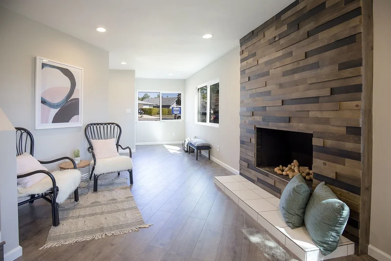8905 Switzer Dr, Spring Valley, CA 91977