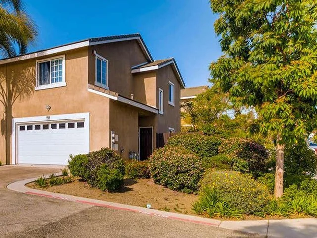 465 Calle Elegante, Vista, CA 92083