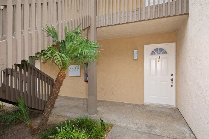 8529 Villa La Jolla Drive B, La Jolla, CA 92037