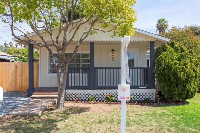 225 Michigan Avenue, Vista, CA 92084