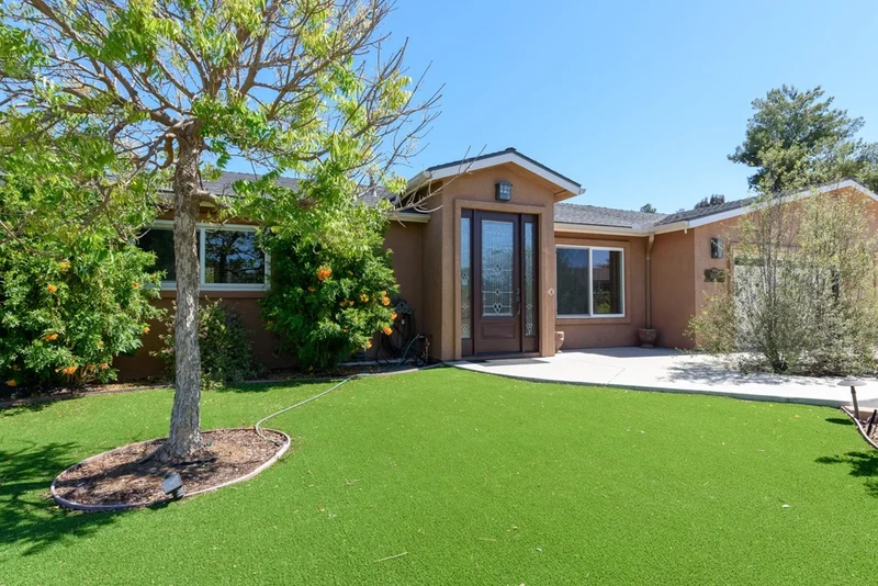 10115 Strathmore Dr, Santee, CA 92071