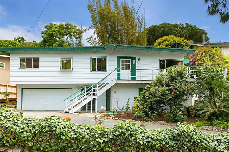 427 Zuni Dr, Del Mar, CA 92014